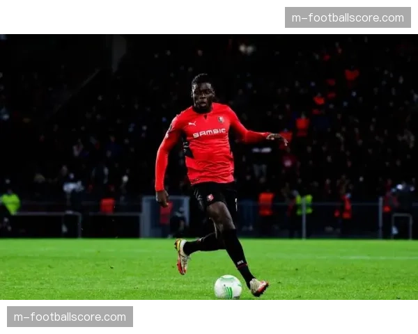 雷恩公布对阵朗斯大名单，此前有轻伤在身的中场杜埃入选